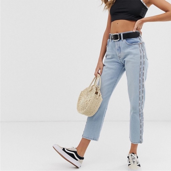 Levi’s 501° Original Sport Stripe Cropped Women’s Jeans - Picture 1 of 16